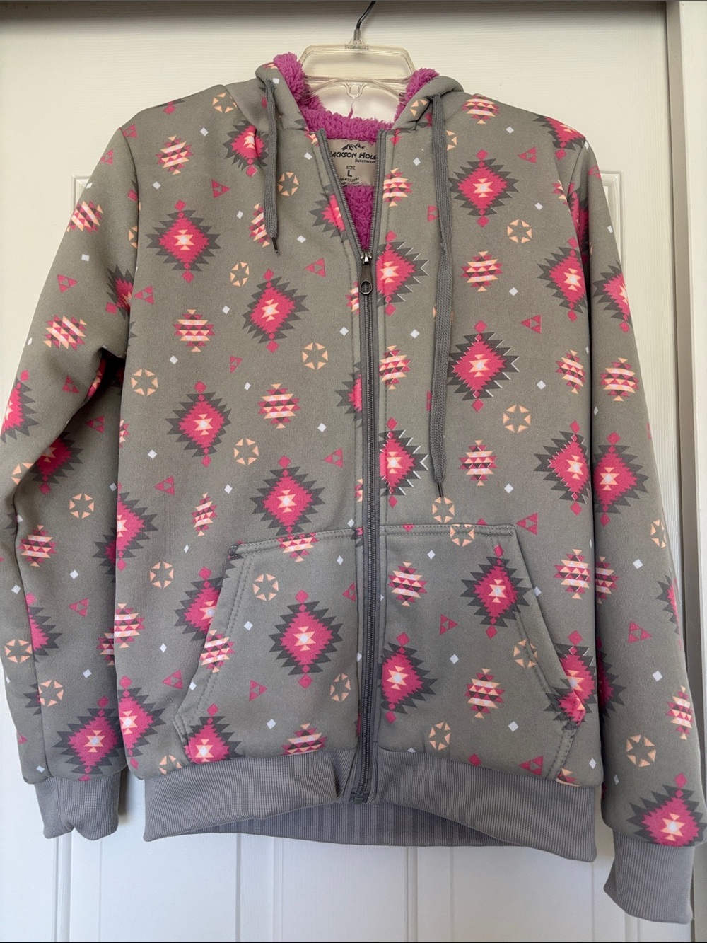 Women  Jackson Hole Grey Aztec Sherpa-Lined Hoodie Jacket - Pink Pattern .